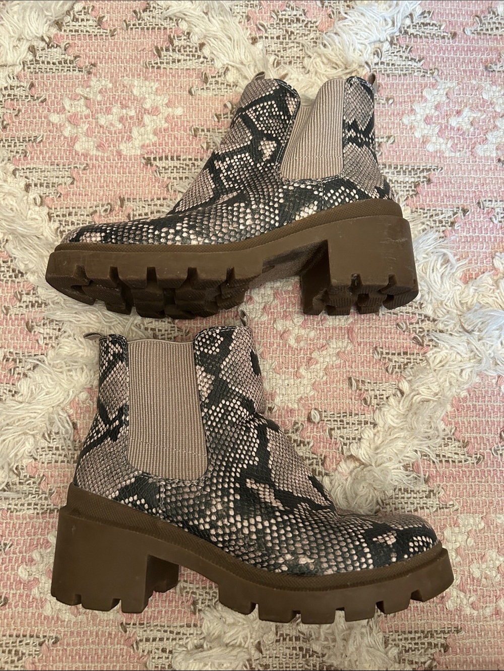 Universal Thread Taupe & Black Snake-Print Chelsea Lug Boots